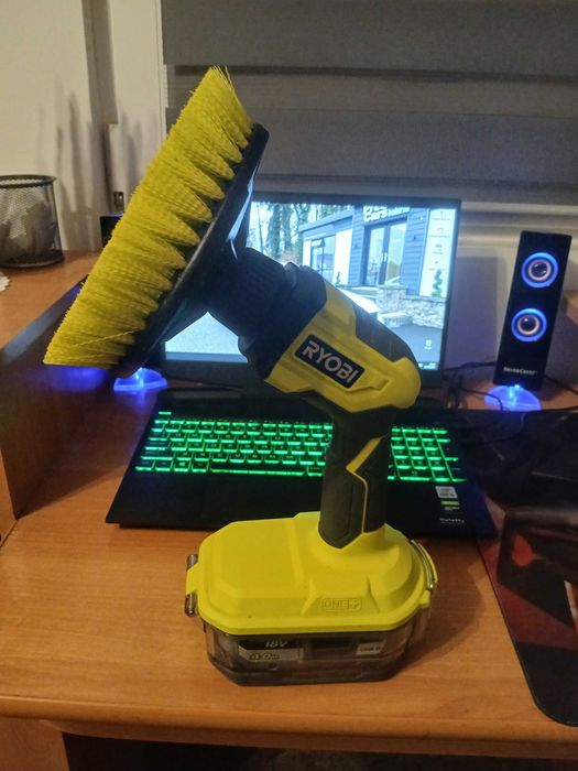 Щітка телескопічна RYOBI ONE+ R18CPS-0 18В, диск 15 см, 210 об/хв