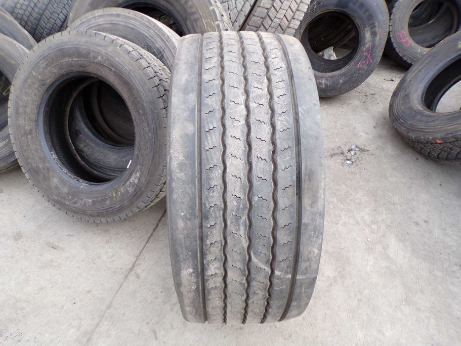 opona 385/55R22.5 UNIROYAL FH40 (770 netto)