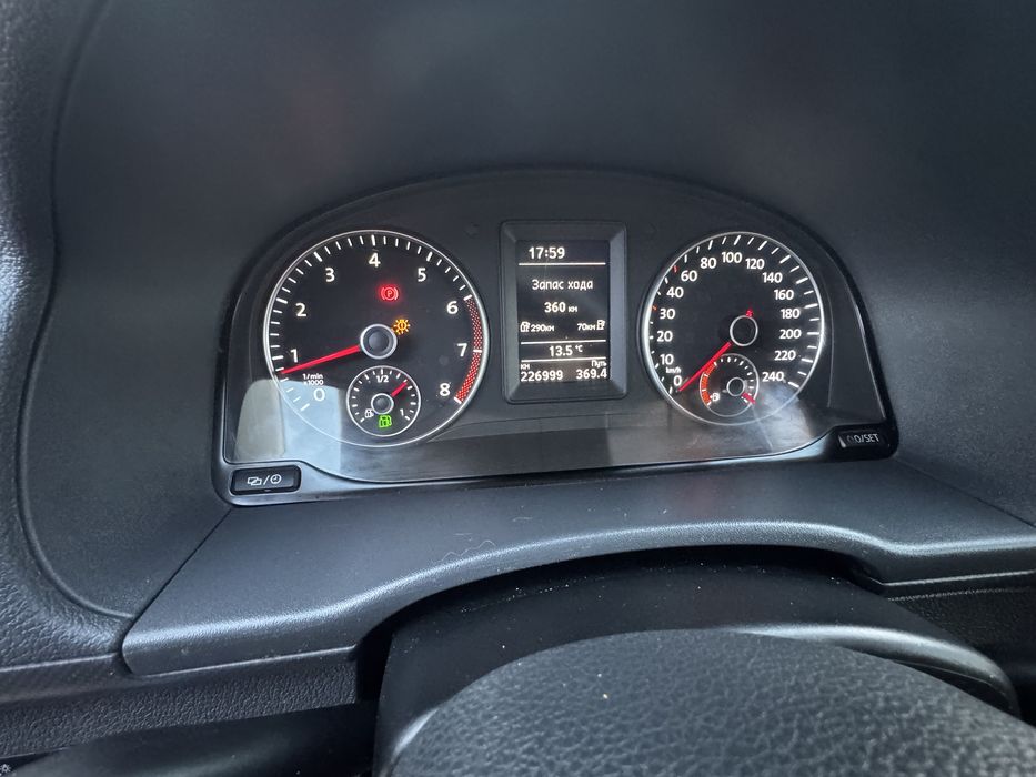 Продам VW Caddy 09.2013 року 2.0 бензин EcoFull(метан)