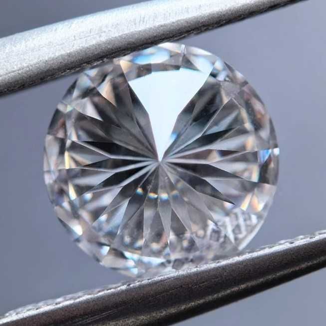 Diament Moissanit Brylant 100FACES! SACURA 5mm-0.5CT VVS1-D