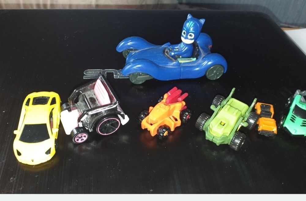 Игрушки Киндеры.