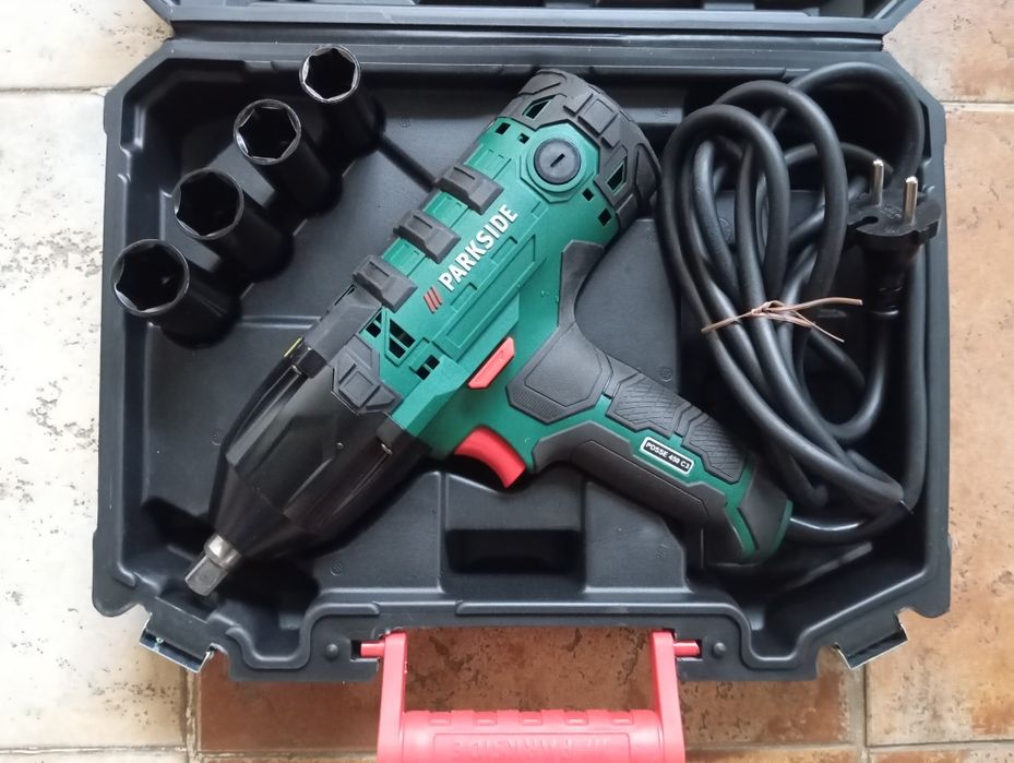 Aparafusadora de impacto elétrica Parkside