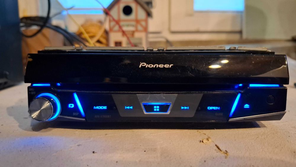 PIONEER AVH-X7800BT 1-DIN 7'' wysuwany ekran dotykowy Android iPhone
