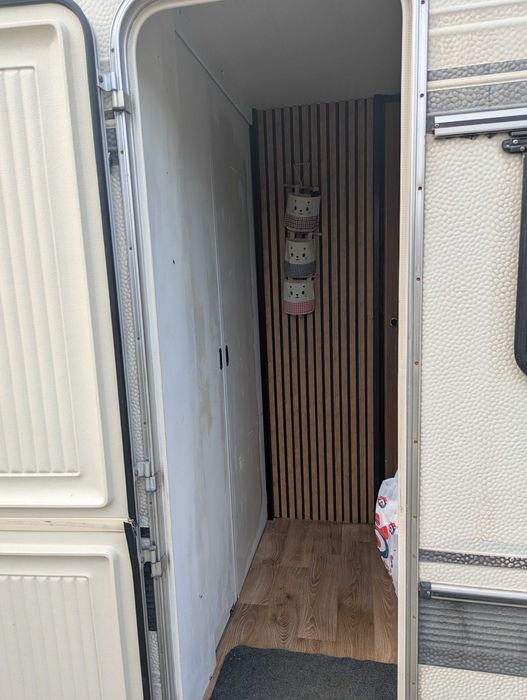 Hobby 430 КАРАВАН КЕМПЕР АВТОбудинок на 4 персони обмін