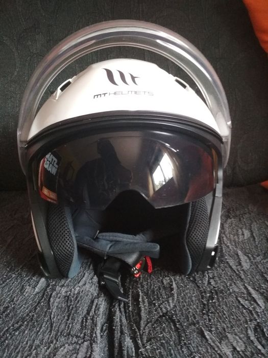 Capacete JET XL c/ óculos escuros escamoteáveis em excelente estado