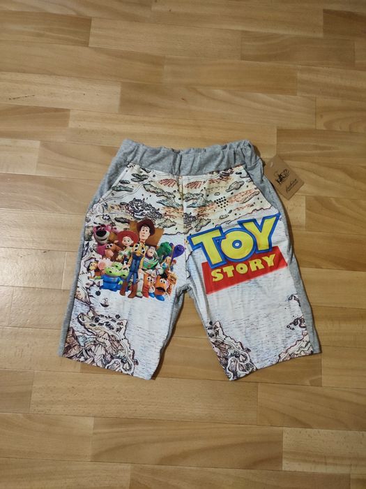 Продам шорты для мальчика р 134-140 новая