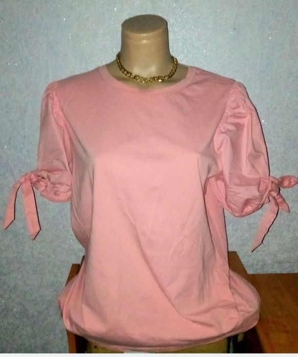 Футболки женские. 48-50 р. на девочек