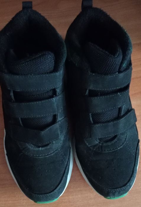 Продам демосезонні ботинки