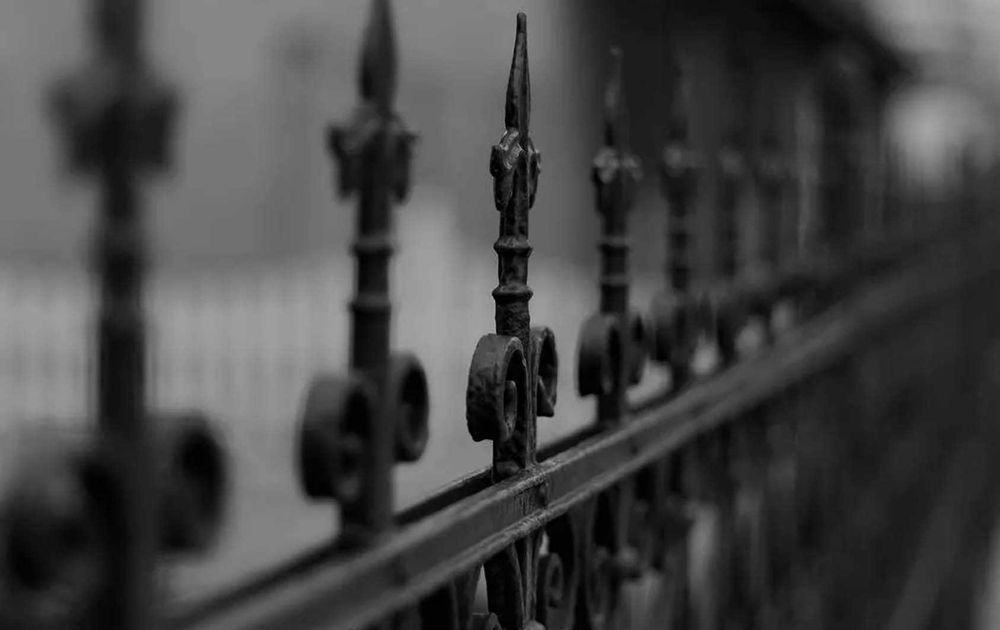 Bramy, ogrodzenie, balustrady, konstrukcje metalowe