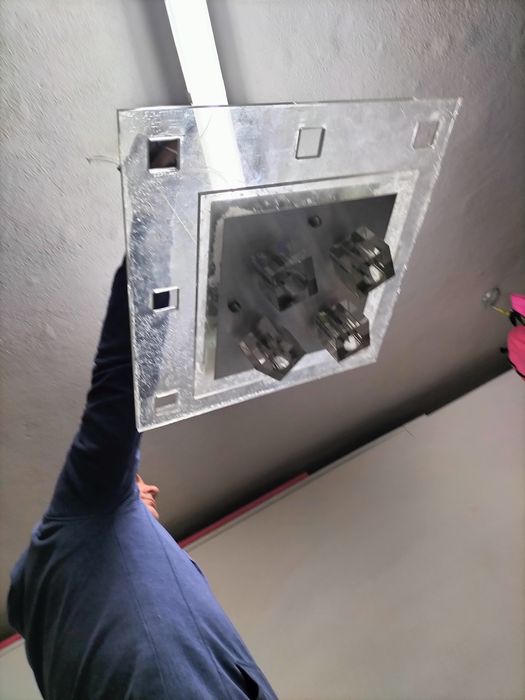 Candeeiro de teto em acrílico e vidro