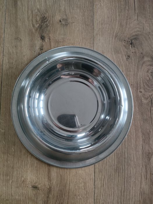 Metalowa miska dla psa