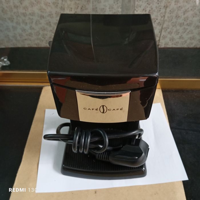 Máquina para fazer café já moído