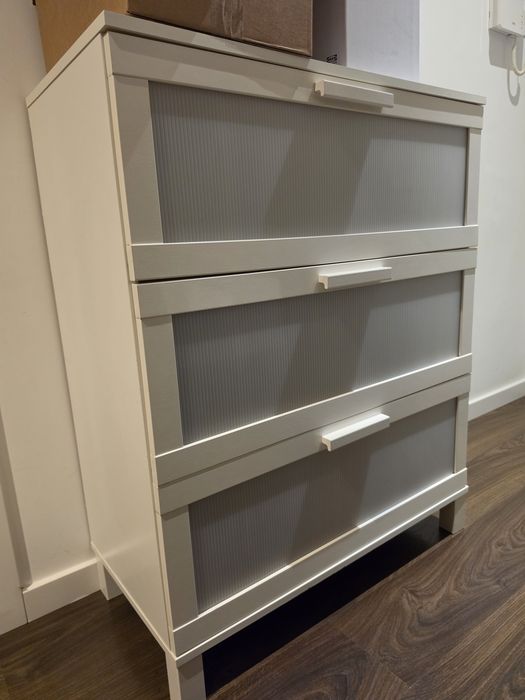Cómoda IKEA 3 gavetas