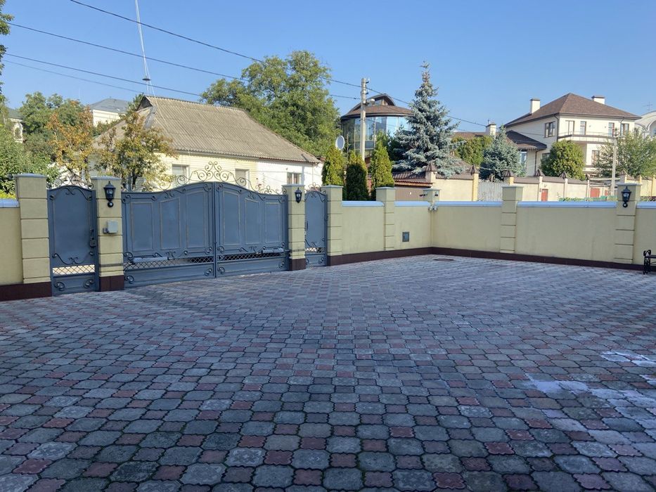 Печерськ, Тимірязівська, Звіринецька, Л. Чайкіної,  Ботанічний сад