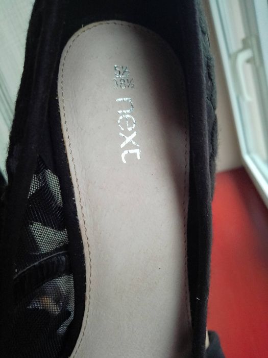 Buty szpilki wzór kwiatowy koronkowy