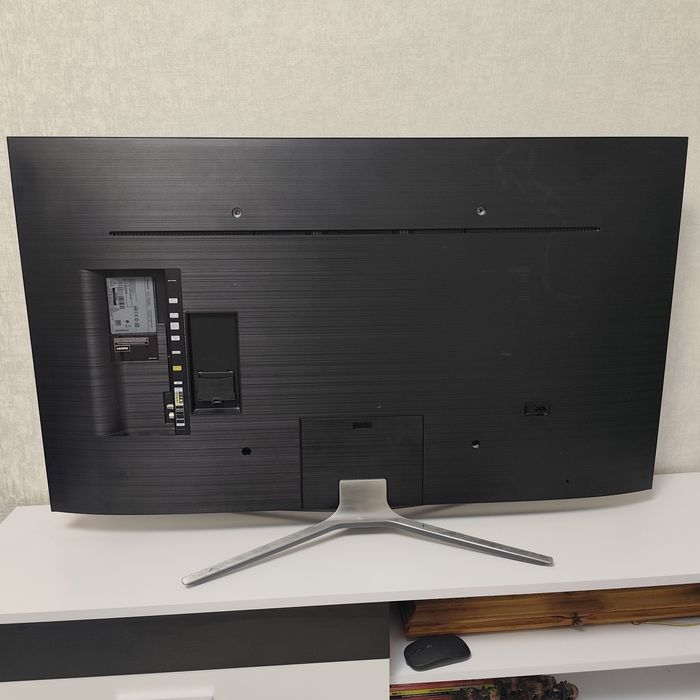 LED-телевизор Samsung 49", SMART, Wi-Fi, 4К