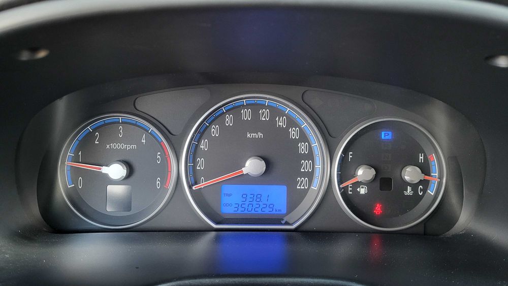 Авто Hyundai SantaFe 2006 2.2d 4WD