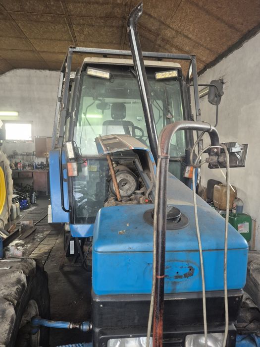 Zabudowa ciagnika ford 7740