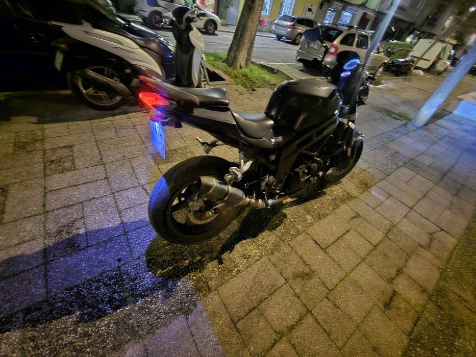Vendo ou troco  Hyousung 650gt