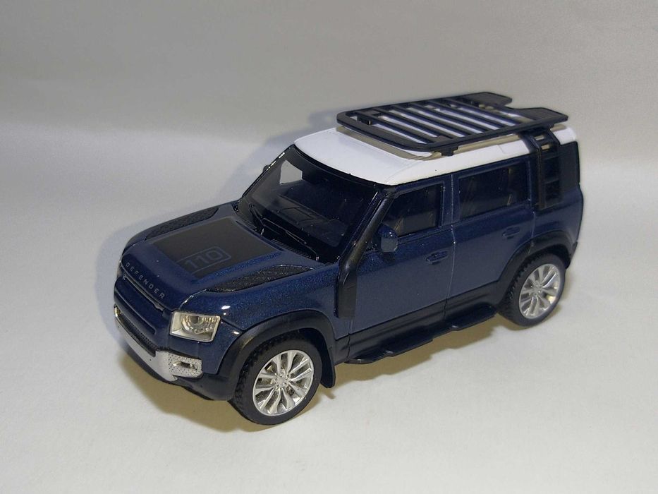 Land Rover Defender 110, 1:41