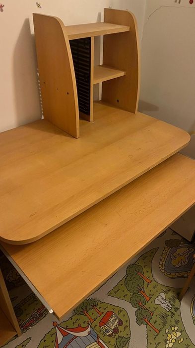 Secretáris de pinho laminado