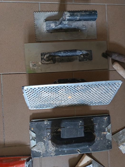 Packi budowlane i szpachle 17 szt