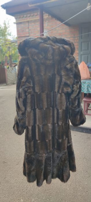 Шуба из искусственного меха