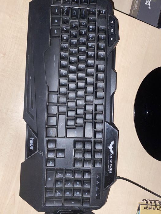 Conjunto teclado + rato gaming