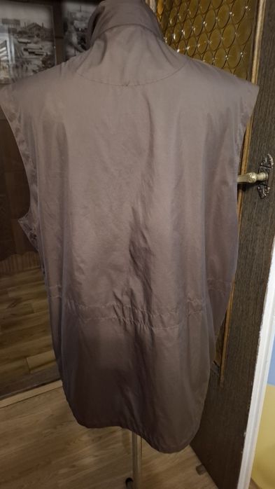 Bezrękawnik damski.