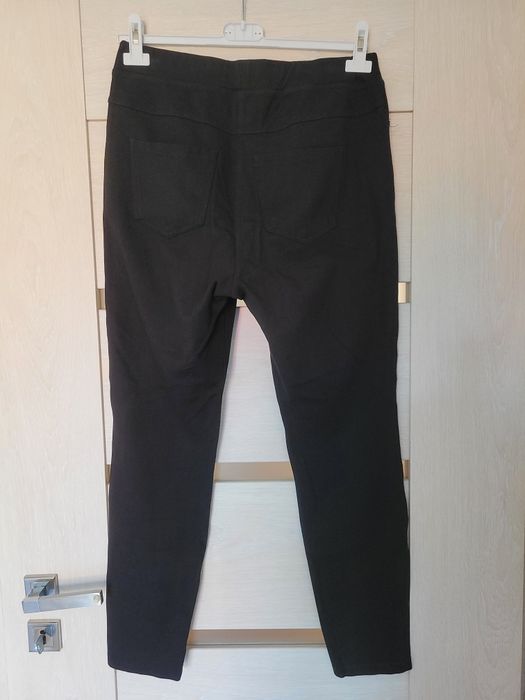 L 30 Base Level curvy spodnie damskie czarne z wysokim stanem wiskoza