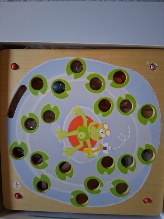 Jogo de Tabuleiro / Board Game - Froggy