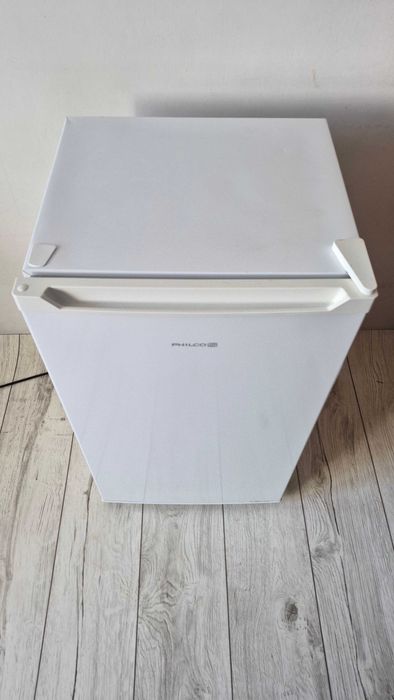 lodówka podblatowa Philco mała biała z zamrażalnikiem