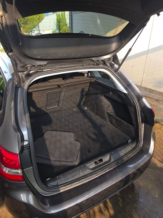 Vende-se Peugeot 308 SW 1.2 PureTech a gasolina (ano 2016)