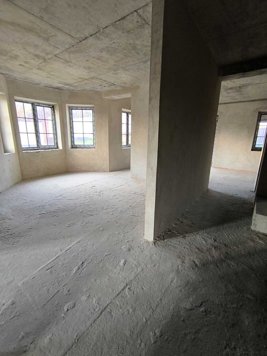 Продаж 255,8 м.кв. частина будинок-спарка, в селі Виннички, 15 км від
