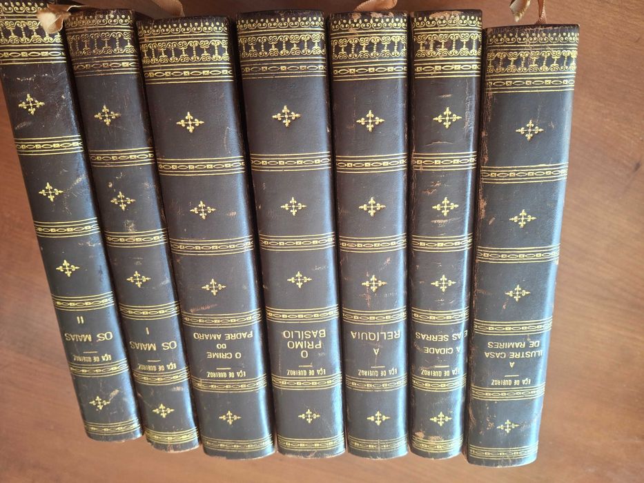 Livros antigos de Eça de Queiroz