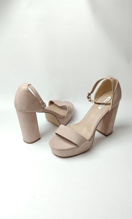 Buty sandały na obcasie platformie Even&Odd rozmiar 42 wkładka 26,5 cm