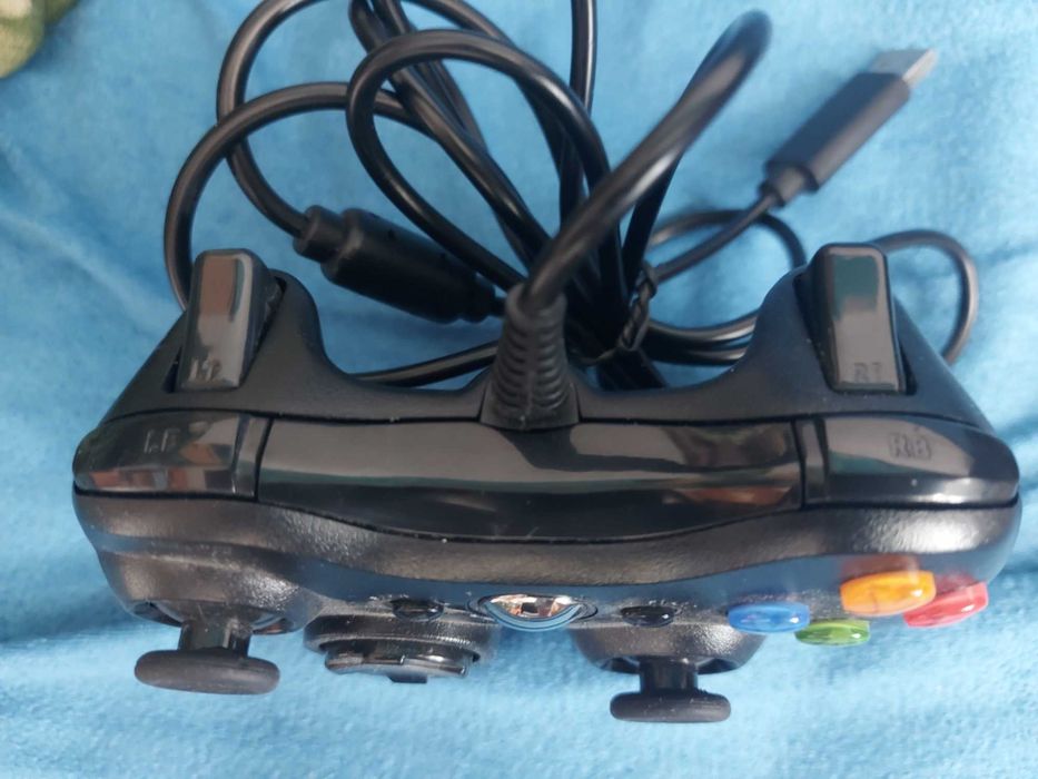 Kontroler Xbox 360 kontabilny z komputerem PC