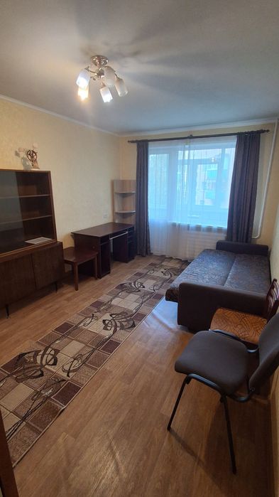 Здається 1 кімната з ремонтом та необхідними меблями