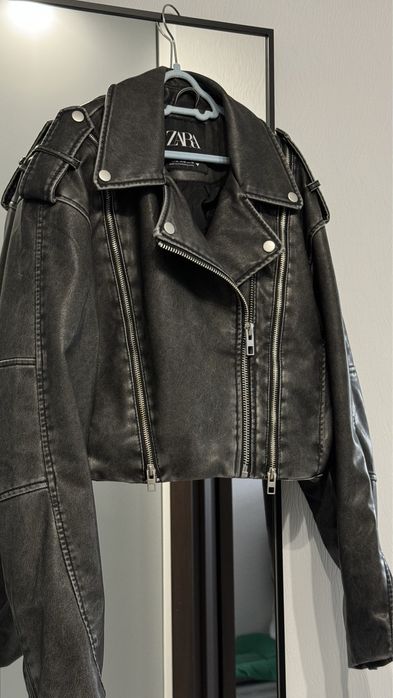 Вкорочена куртка Zara