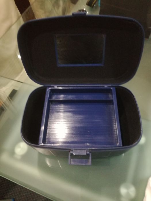 Necessaire azul da Avon