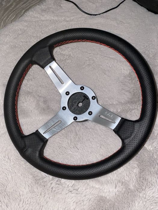 Thrustmaster t300 ferrari edition (alcantara) (база+нарді руль)
