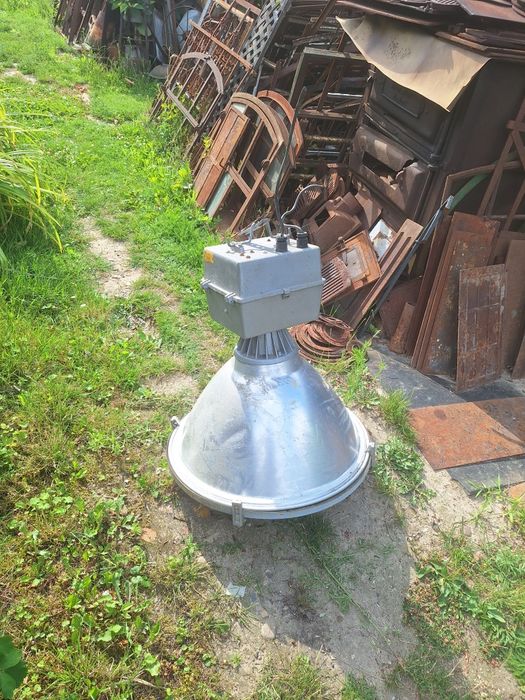Lampy loft industrial z hali