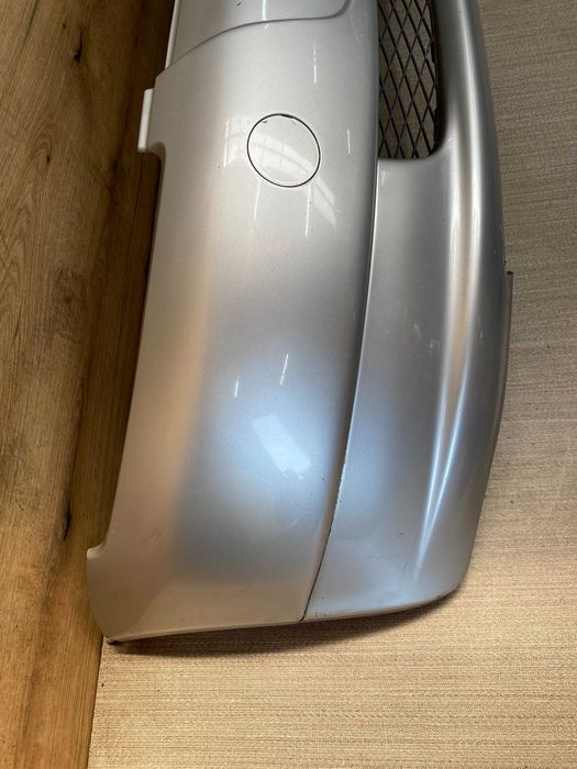 Zderzak przedni toyota yaris I kolor 199