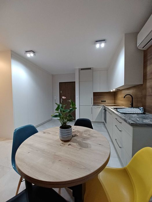 Apartament w prestiżowej lokalizacji | ~47 m² | Klimatyzacja | Balkon | Parking | Żory