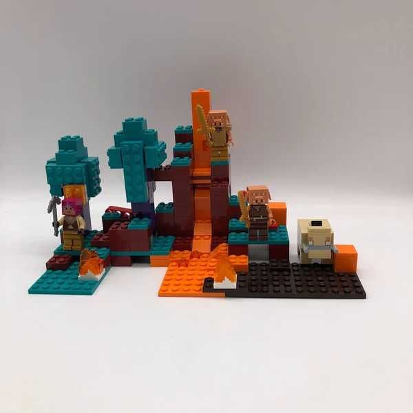 LEGO Minecraft zestaw 21168, 21179, 21151