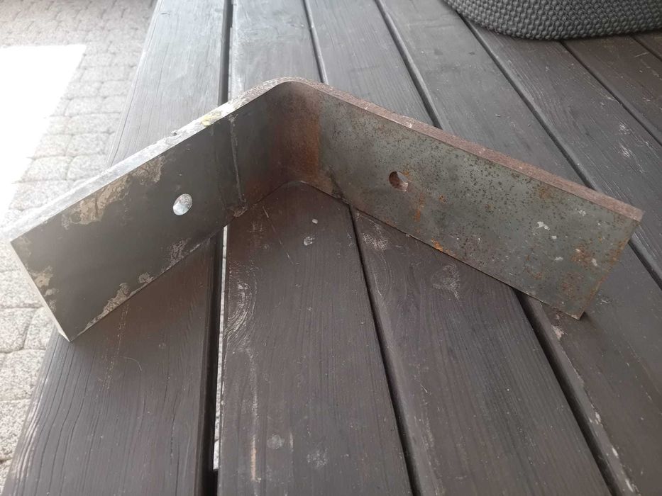 wspornik metalowy