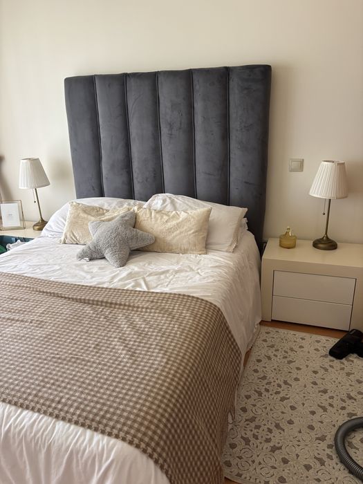 Cama com estardo elevatorio