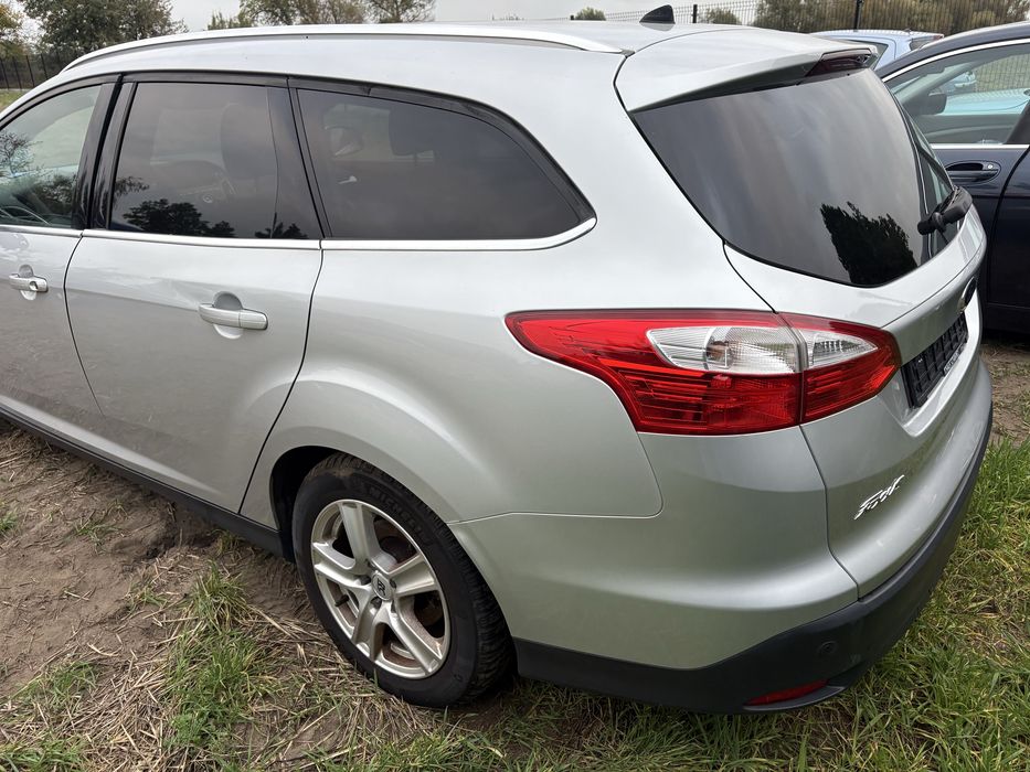 Ford focus 2.0  140koni