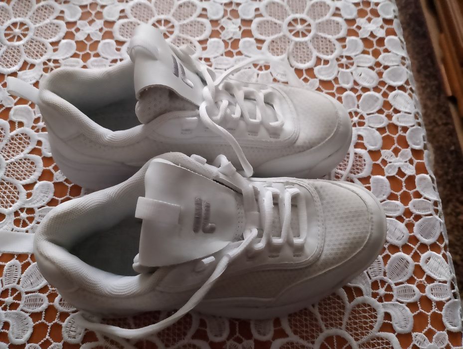 Buty damskie Fila rozmiar 36 wkładka 22,5