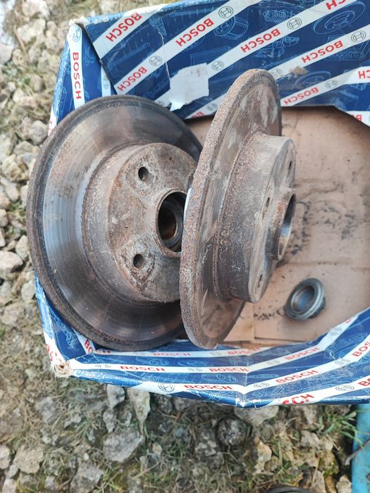 Тормозні гальмівні Диски задні з підшипниками Citroen c4 b7